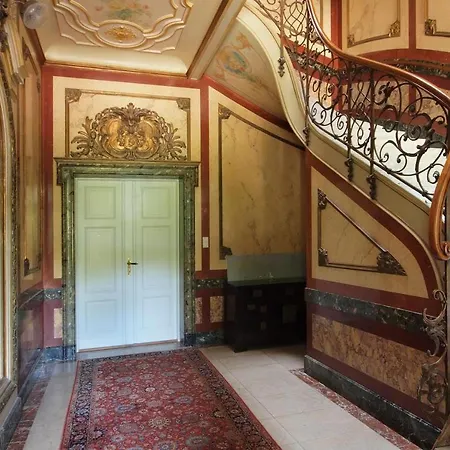 Appartement Haniel Carl *